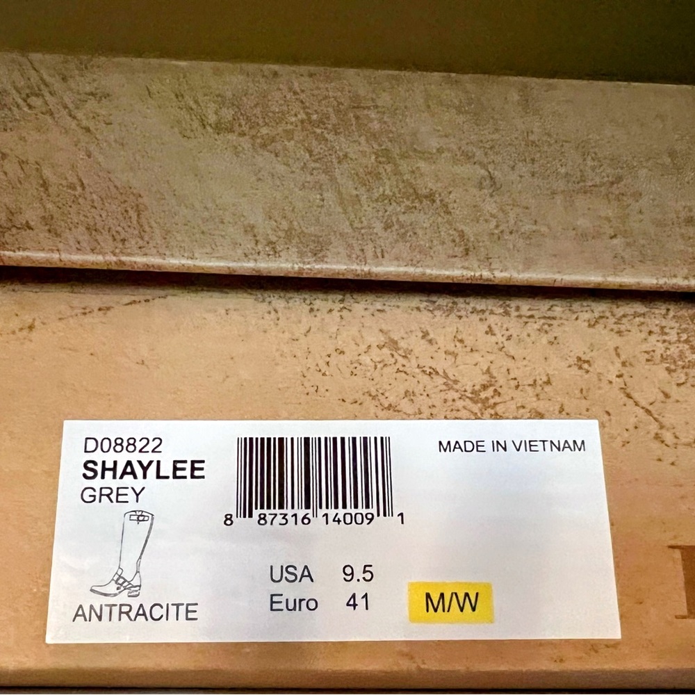 Born Shaylee Tall Distressed Leather Boots size 9.5 - Picture 8 of 8
